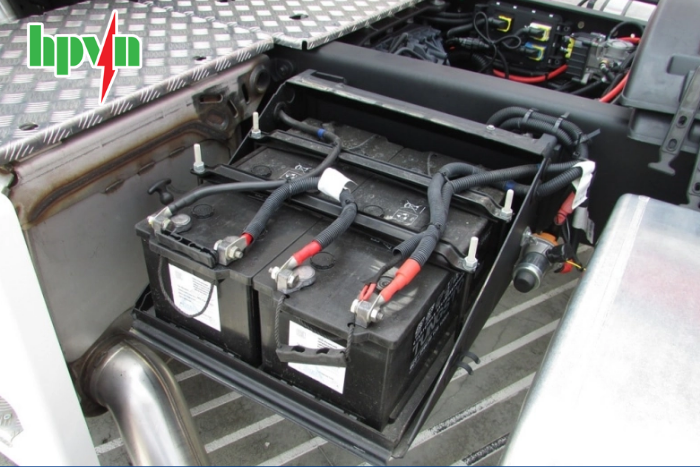 Cần bảo dưỡng ắc quy định kỳ cho xe tải 